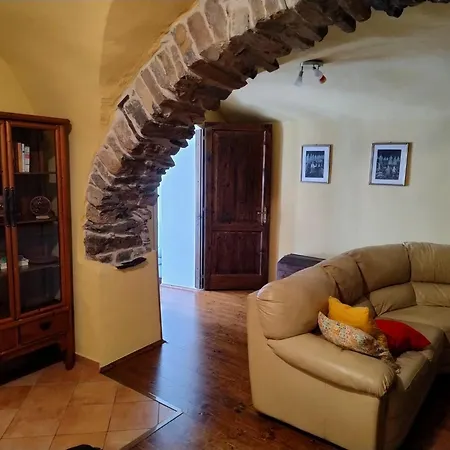 Antico Arco Lägenhet Montalto Ligure